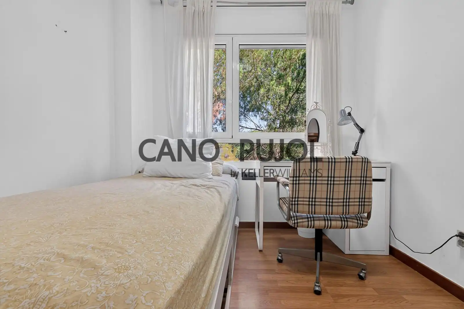 Dormitori de Pis en venda en Rubí amb Aire condicionat, Calefacció i Jardí privat