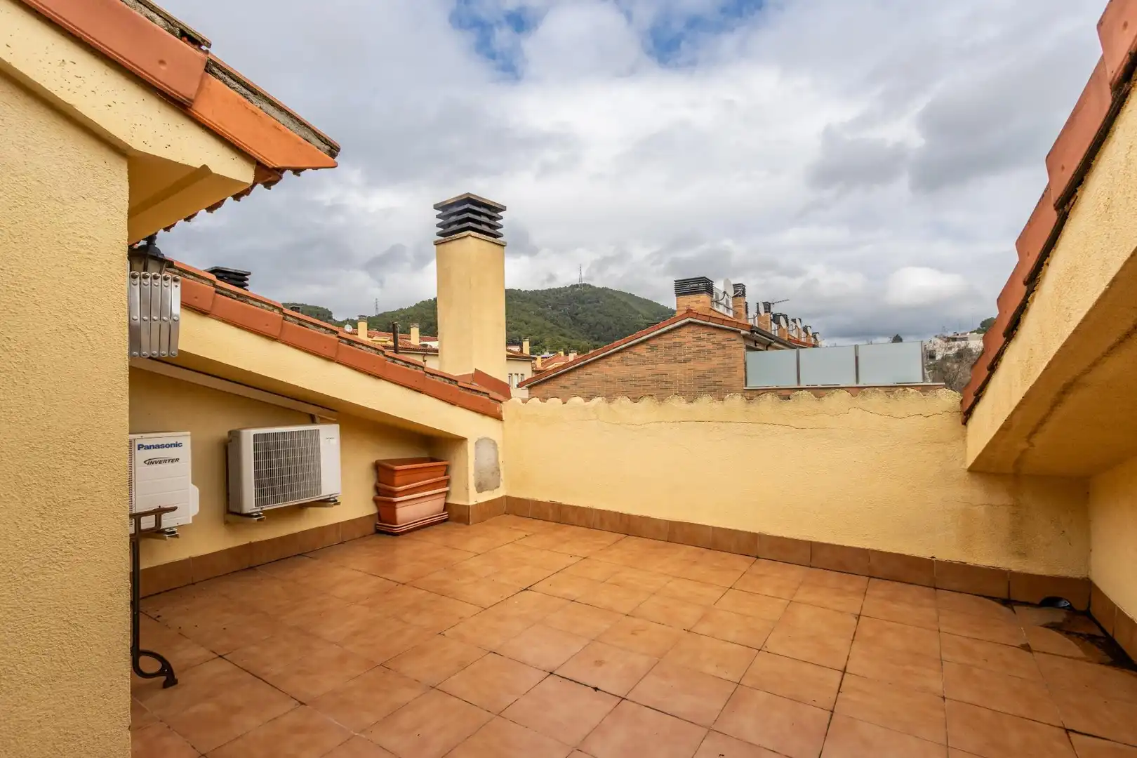 Terraza de Casa o chalet en venta en Castellar del Vallès con Aire acondicionado, Calefacción y Jardín privado