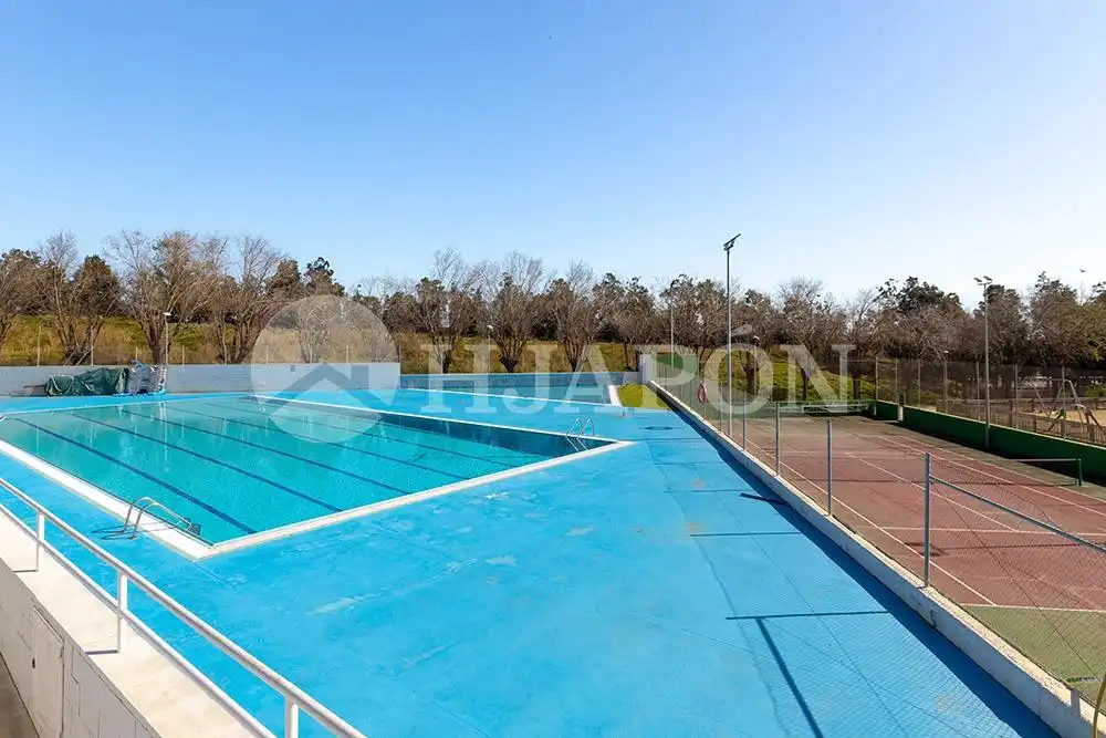 Piscina de Àtic en venda en Montgat amb Aire condicionat, Calefacció i Terrassa