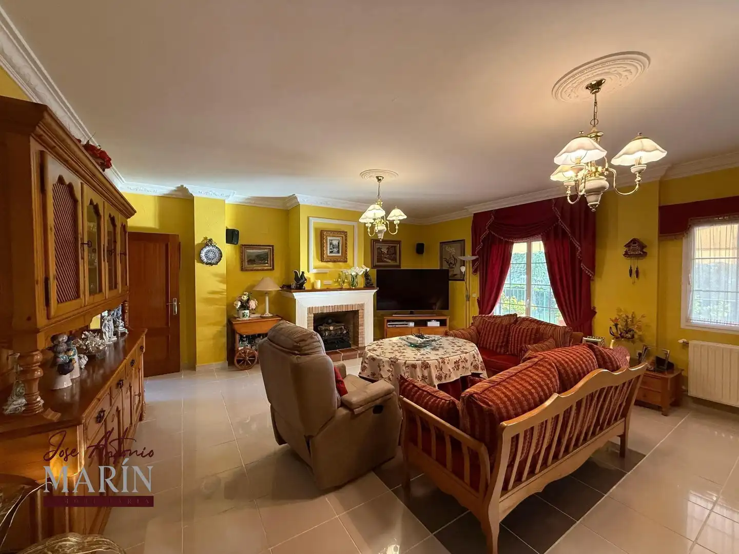 Sala de estar de Casa o chalet en venta en Badajoz con Aire acondicionado, Calefacción y Jardín privado