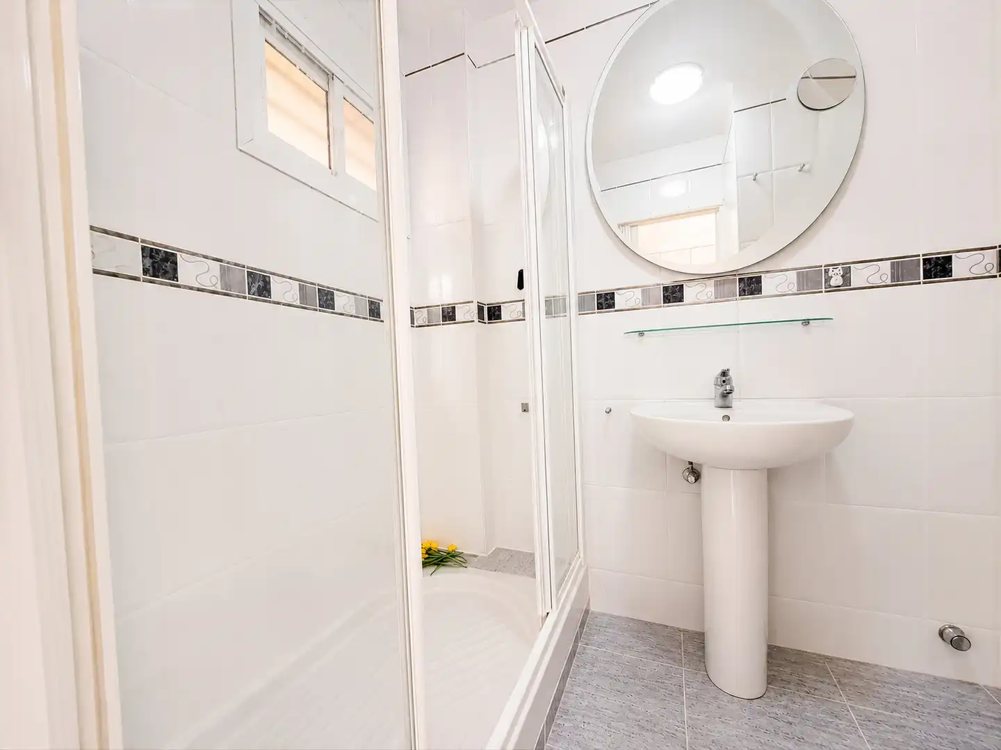 Baño de Estudio en venta en Benalmádena con Aire acondicionado, Terraza y Amueblado