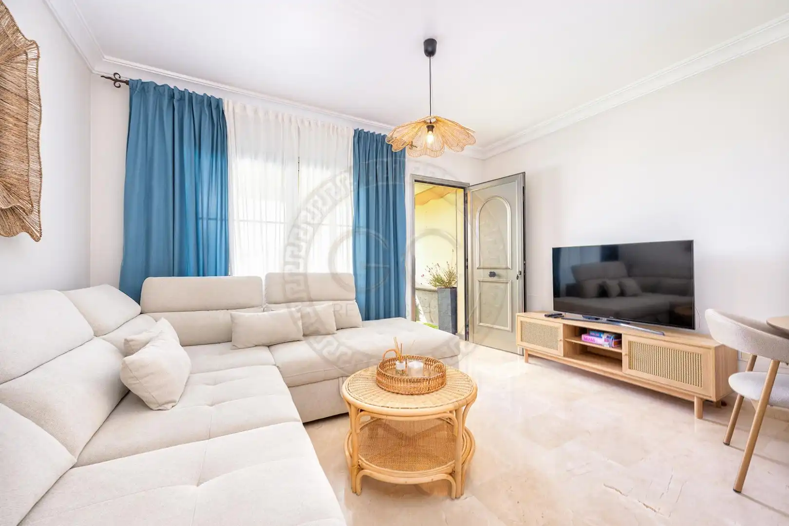 Sala de estar de Casa adosada de alquiler en Mogán con Aire acondicionado, Jardín privado y Terraza
