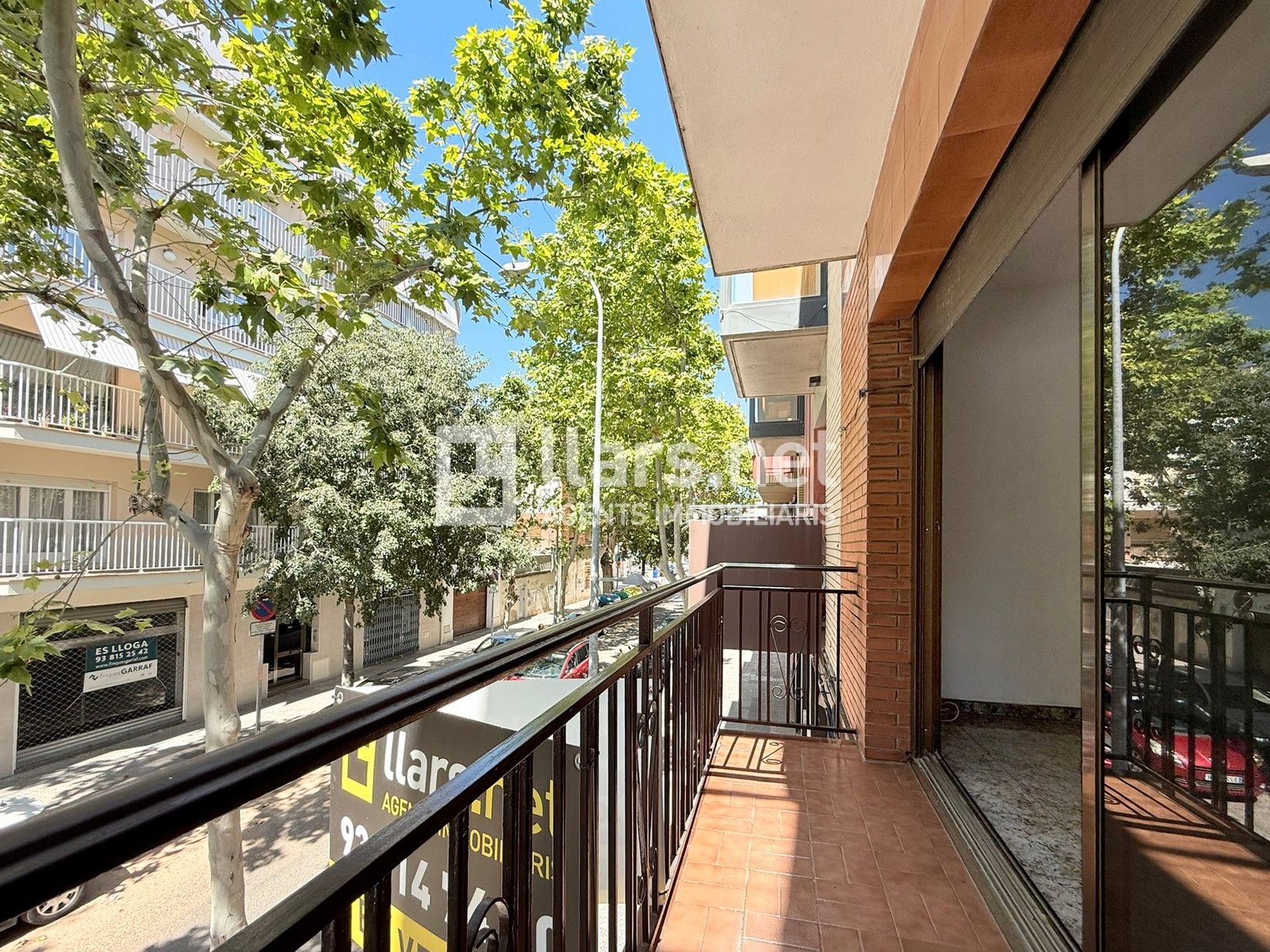 Vista exterior de Casa adosada en venda en Vilanova i la Geltrú amb Calefacció, Terrassa i Traster