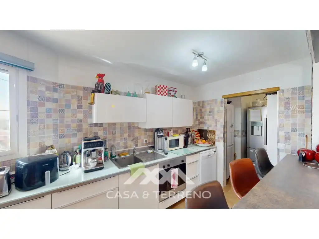 Cuina de Casa o xalet en venda en Arenas amb Aire condicionat, Jardí privat i Terrassa