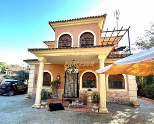 Exterior view of House or chalet for sale in  Córdoba Capital  with Private garden, Storage room and Swimming Pool