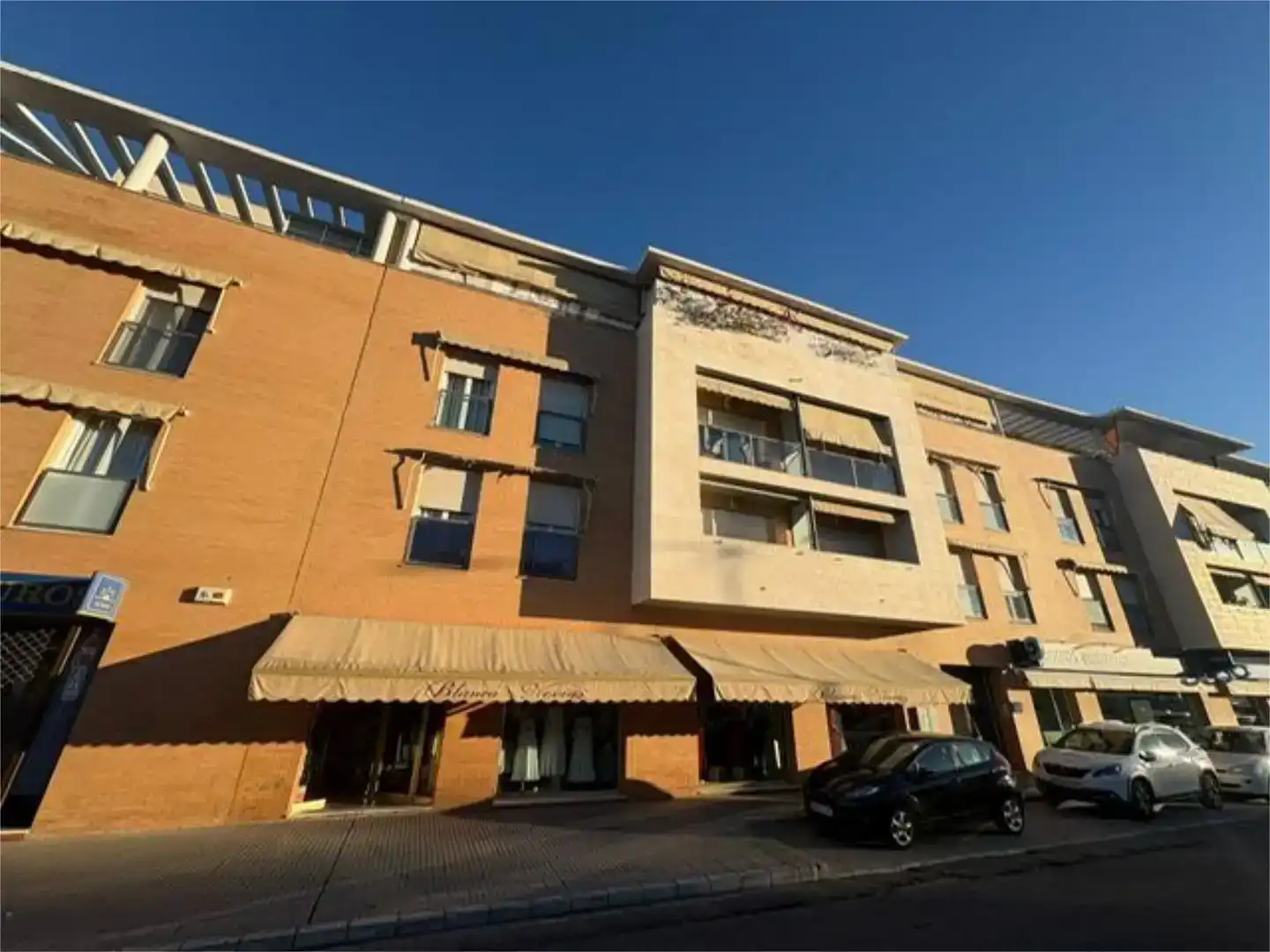 Vista exterior de Pis en venda en Écija amb Aire condicionat