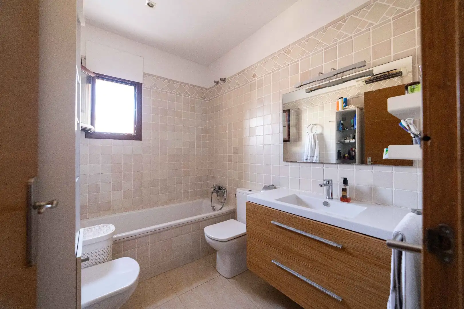 Bathroom of Detached homes for sale in L'Eliana  with Air Conditioner, Terrace and Storage room