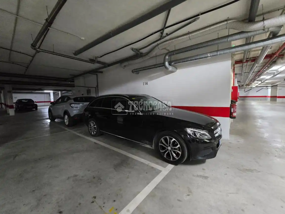 Parking de Piso en venta en Vélez de Benaudalla con Aire acondicionado, Terraza y Piscina comunitaria