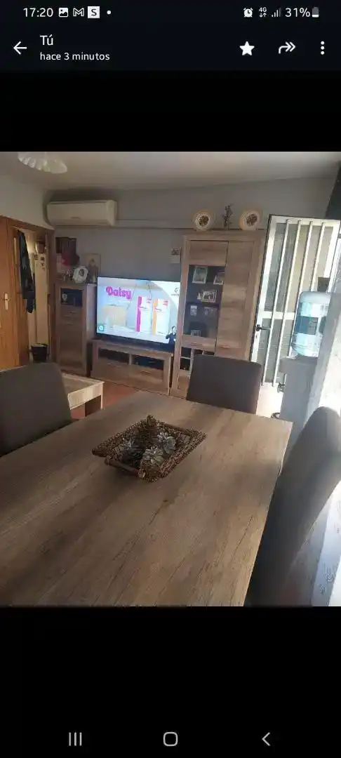 Sala d'estar de Casa adosada en venda en Aldeanueva de San Bartolomé amb Aire condicionat i Microones