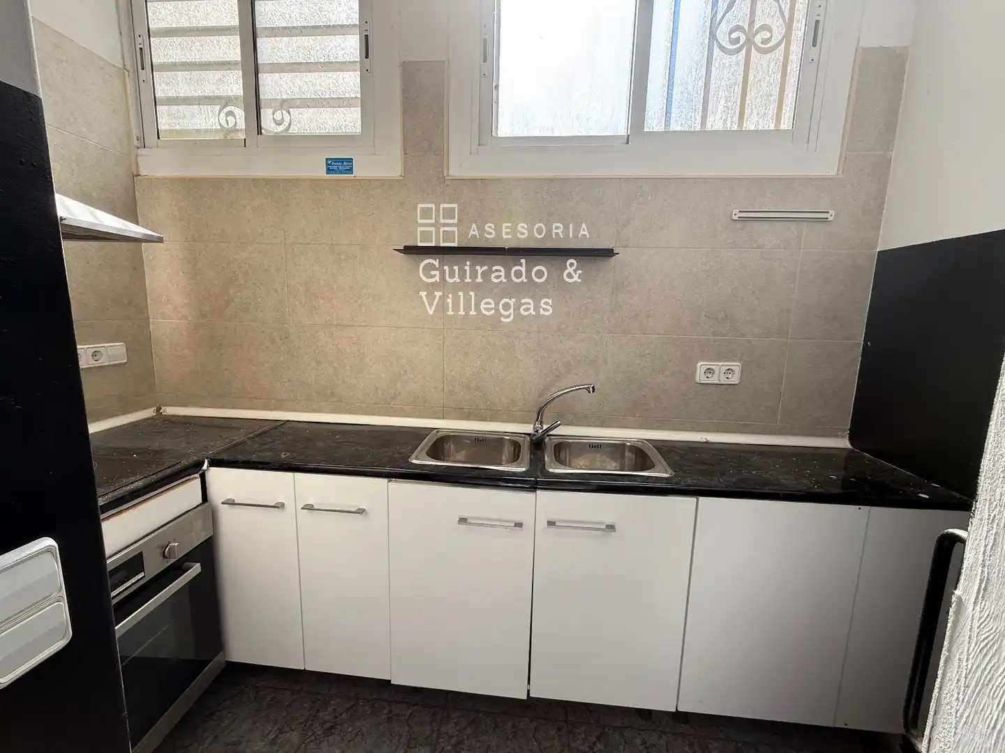 Cuina de Local en venda en Barcelona amb Aire condicionat