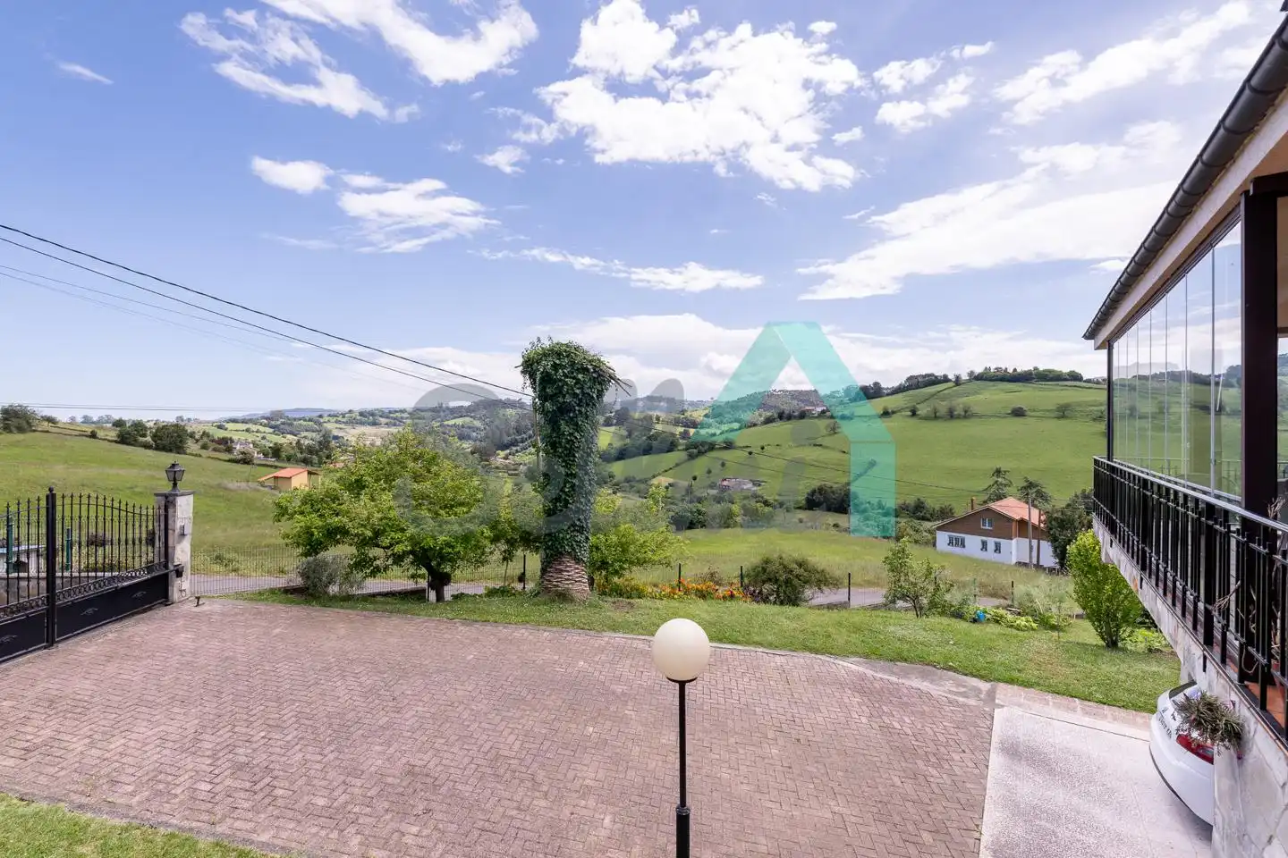 Exterior view of Houses for sale in Gijón   with Heating, Private garden and Terrace