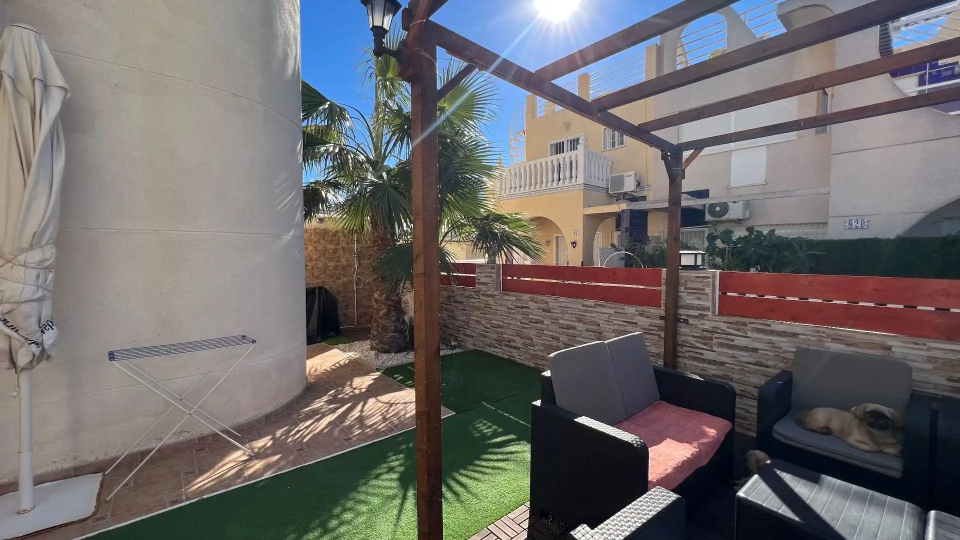 Terrasse von Haus oder Chalet zur Miete in Torrevieja mit Klimaanlage, Heizung und Privatgarten