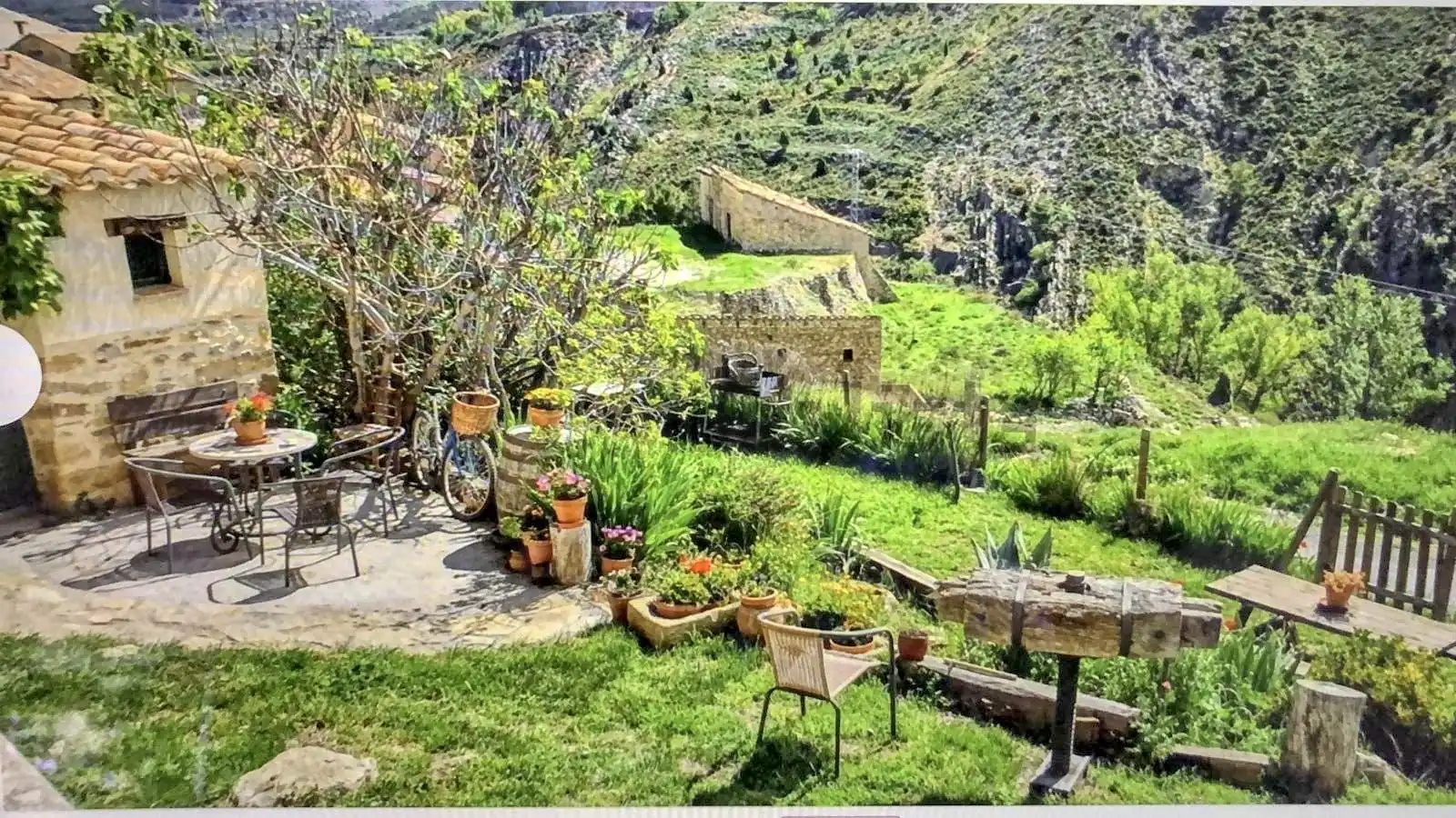 Garden of Country homes for sale in Rubielos de Mora  with Heating and Terrace