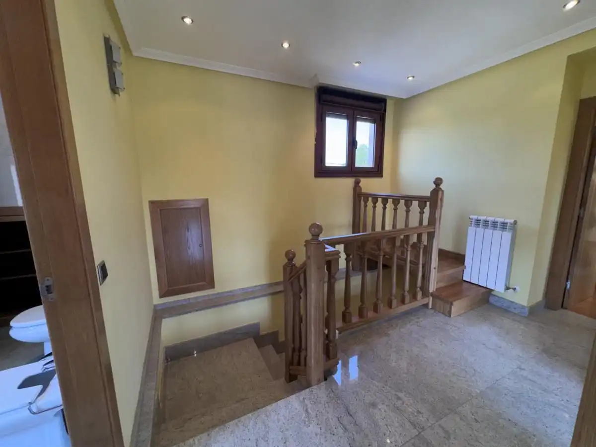 Casa o xalet en venda en Siero amb Calefacció, Jardí privat i Terrassa