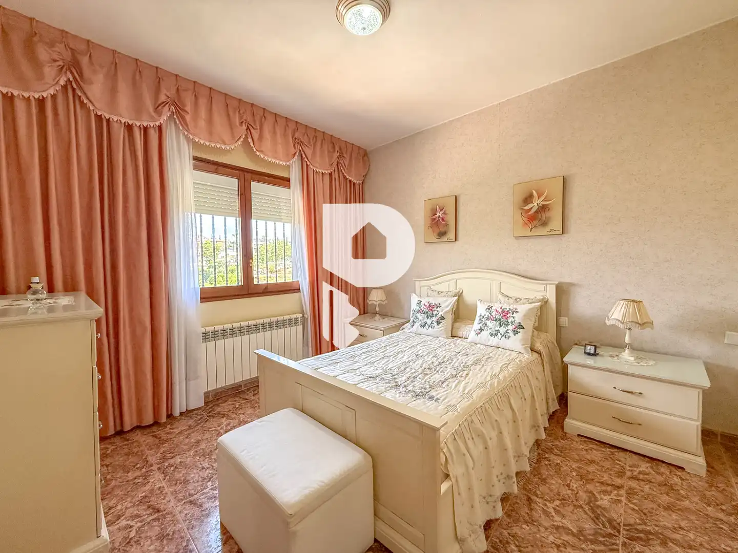 Habitación de Casa o chalet en venta en Vallirana con Calefacción, Jardín privado y Terraza