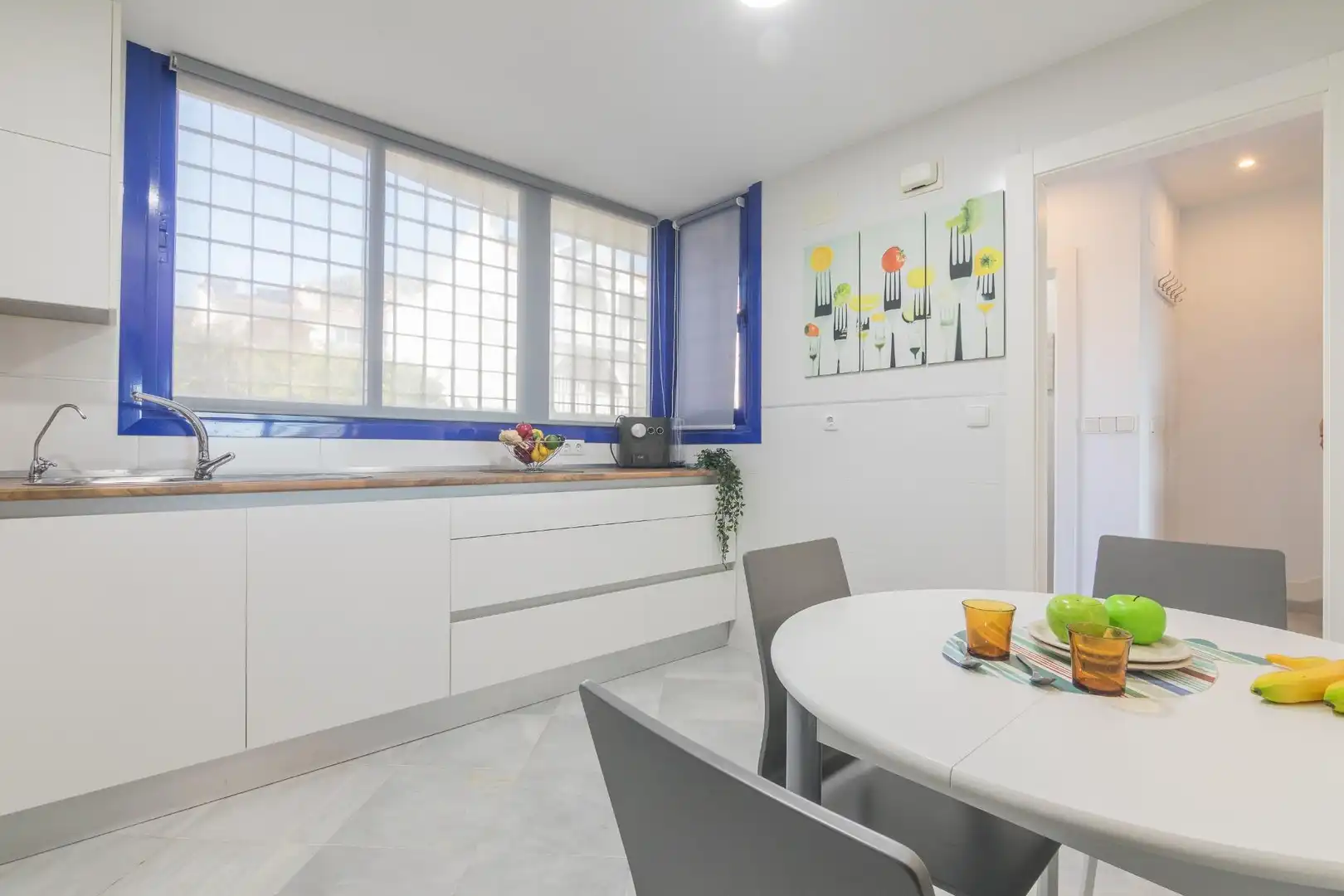 Cocina de Casa o chalet en venta en Santa Pola con Aire acondicionado, Calefacción y Jardín privado