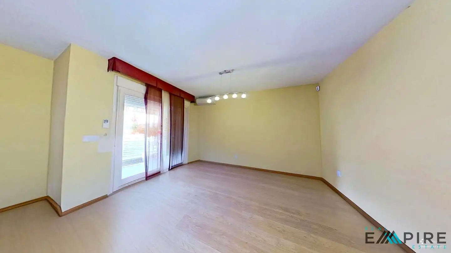 Sala de estar de Casa adosada en venta en Valdemoro con Aire acondicionado, Calefacción y Amueblado