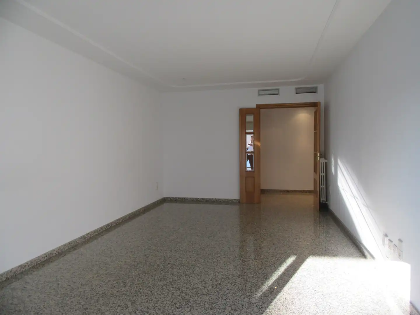 Piso de alquiler en Zaragoza con Calefacción, Terraza y Trastero