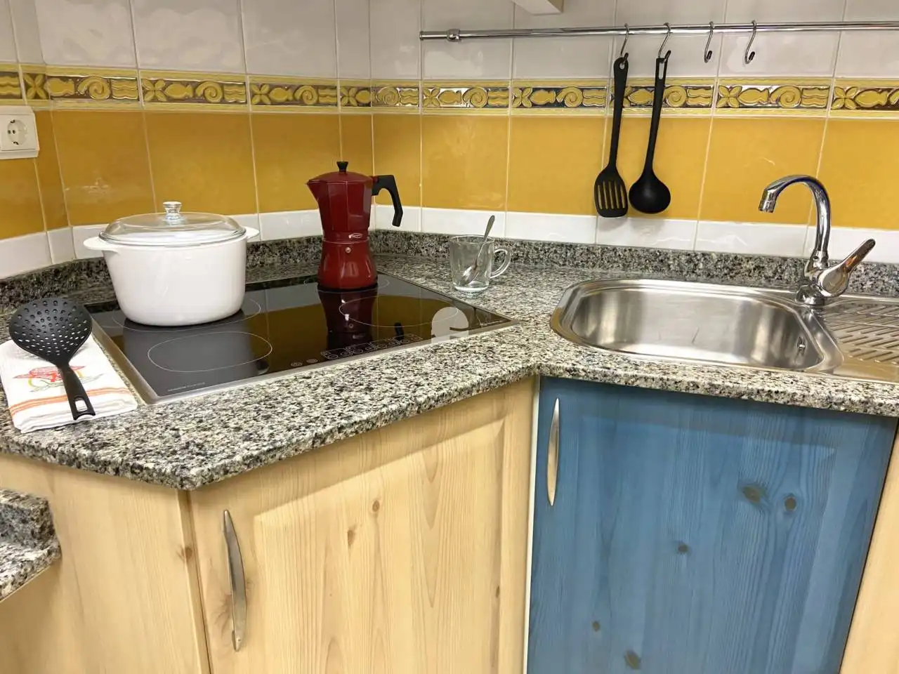 Küche von Wohnung zur Miete in Vélez-Málaga mit Klimaanlage, Terrasse und Möbliert