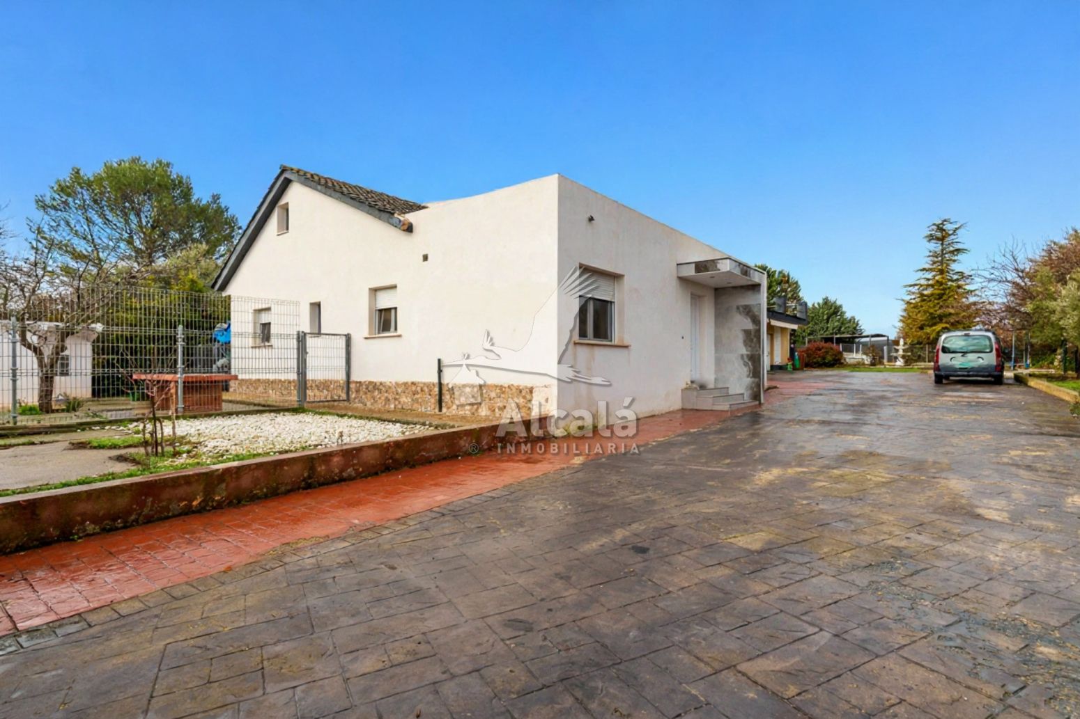 House or chalet for sale