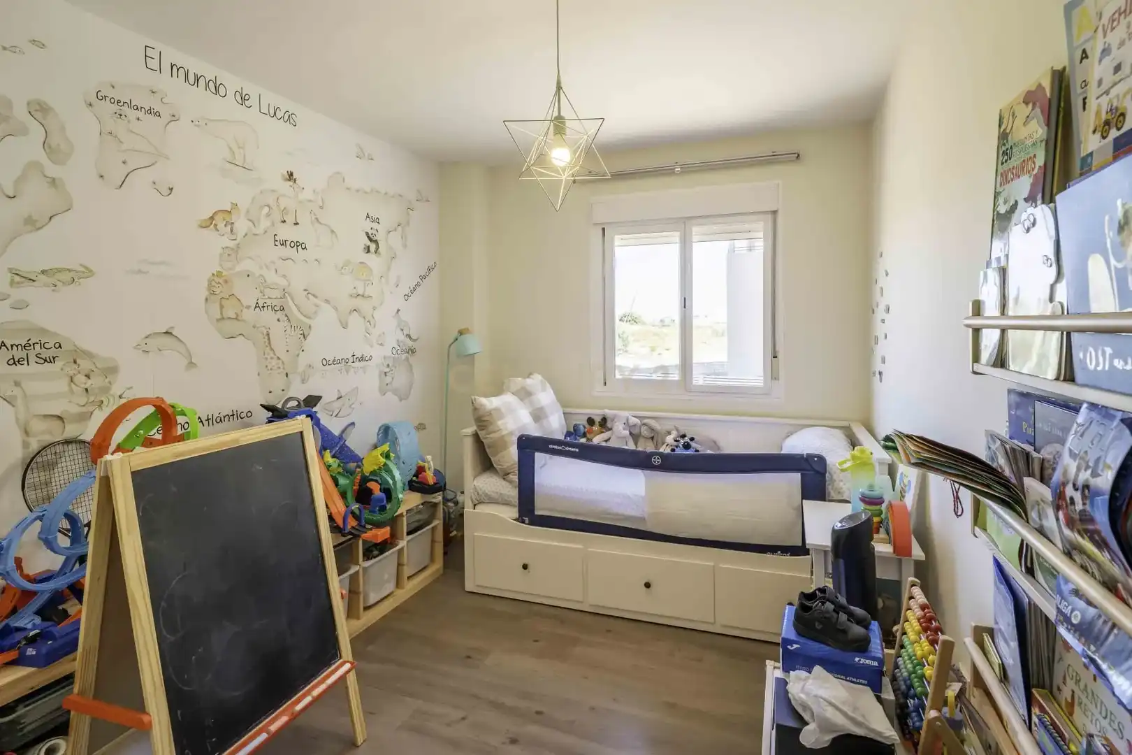 Bedroom of Flat for sale in Fuengirola  with Air Conditioner, Storage room and Swimming Pool