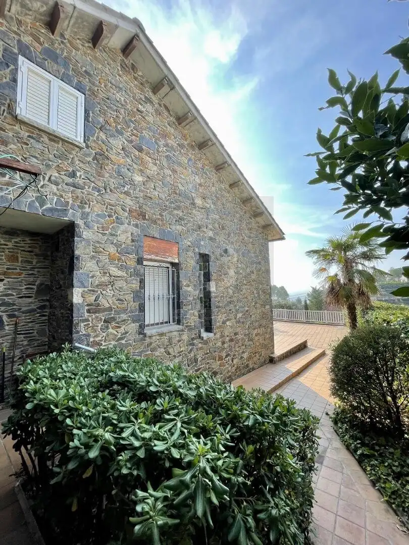 Vista exterior de Casa o xalet en venda en Castellnou de Bages