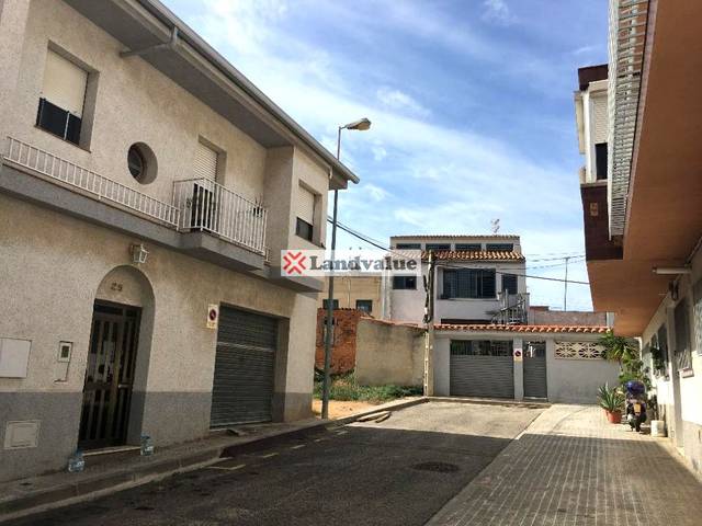 Terreno residencial en Venta en Carrer de Doménech i Montaner, 27 en La Collada - Sis Camins