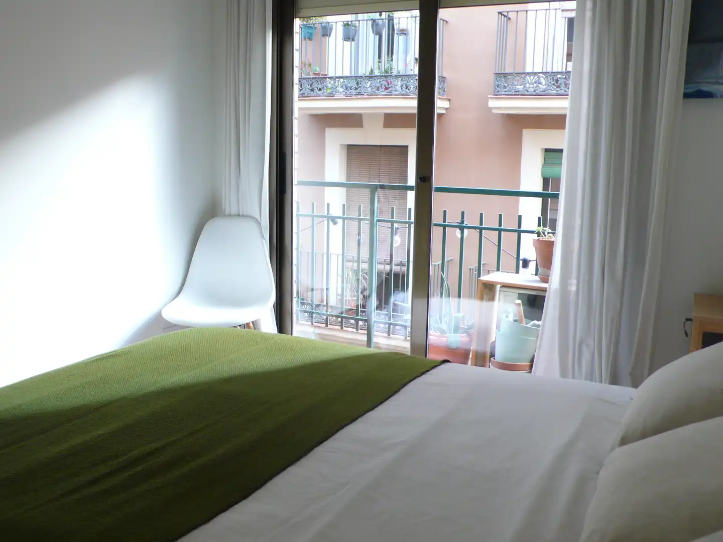 Bedroom of Flat for sale in  Barcelona Capital  with Air Conditioner, Heating and Parquet flooring