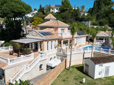 Villa mit Pool zum Verkauf in Campo de Mijas