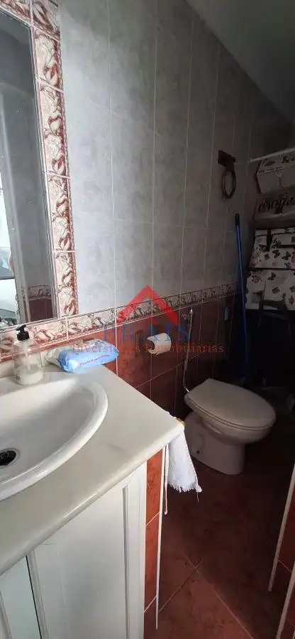 Baño de Casa adosada en venta en Utrera con Aire acondicionado, Terraza y Trastero