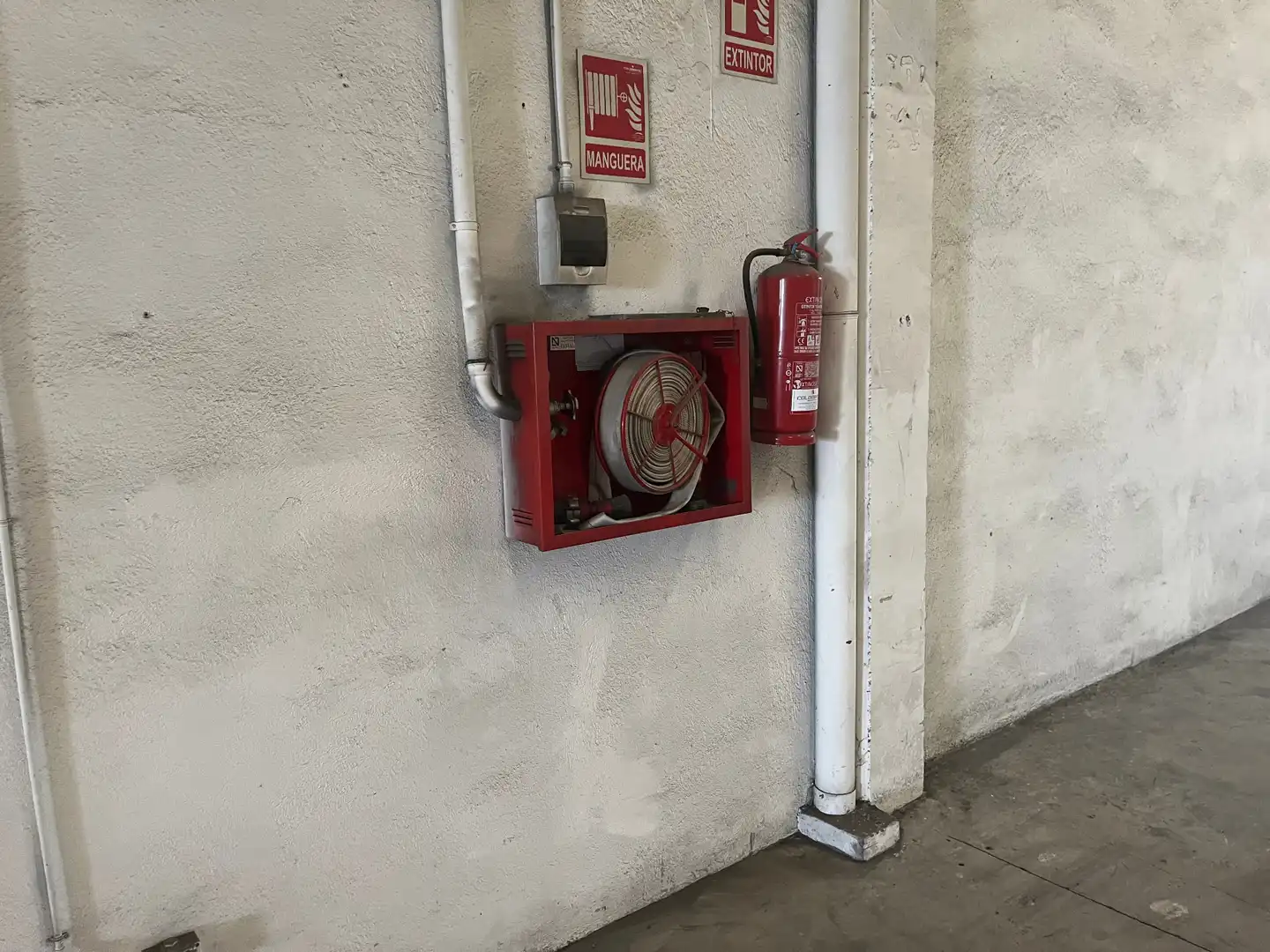 Nave industrielle à louer à Carrer de L'Enclusa, imagen 2