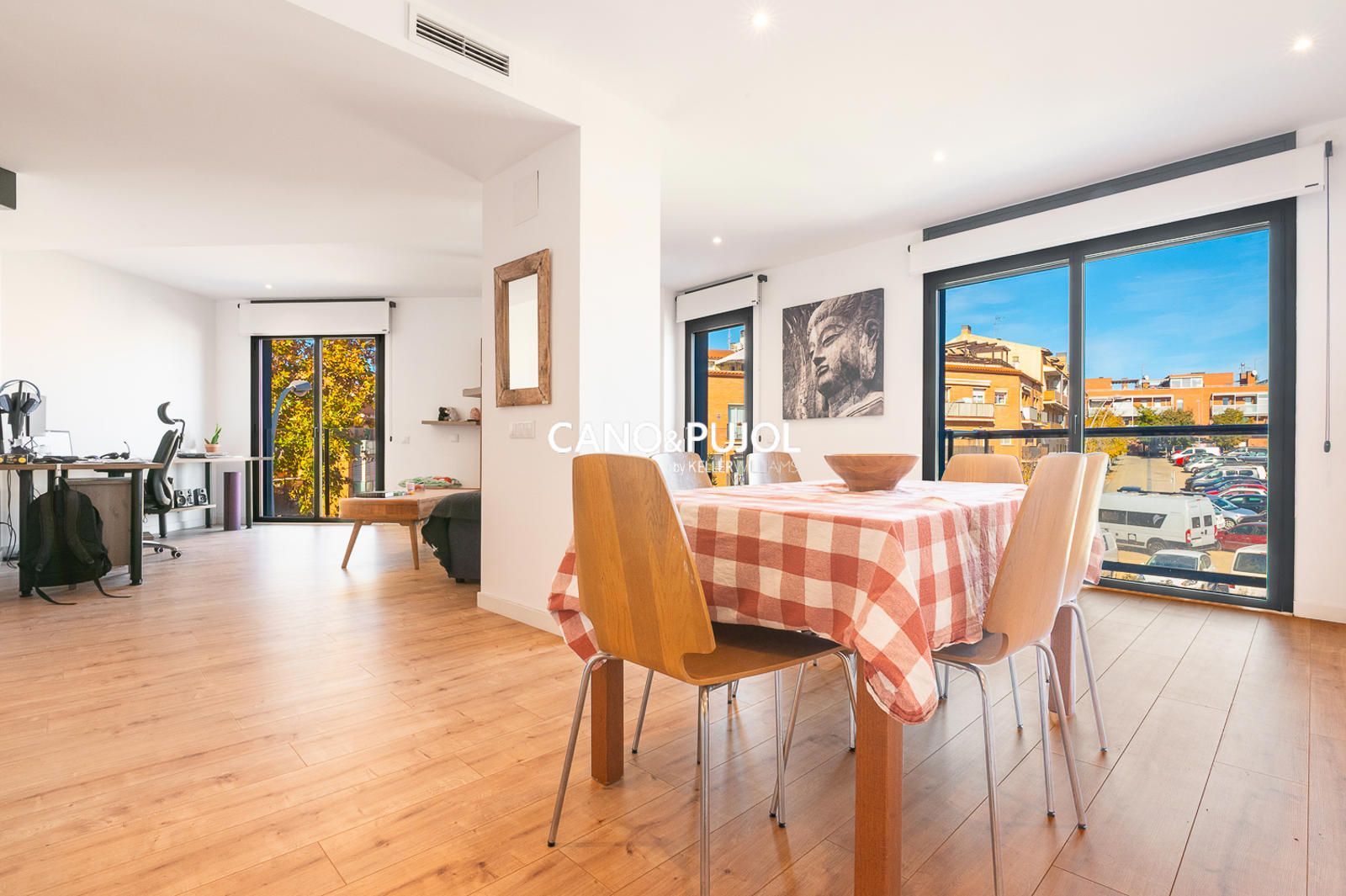 Attic to rent in Mercat