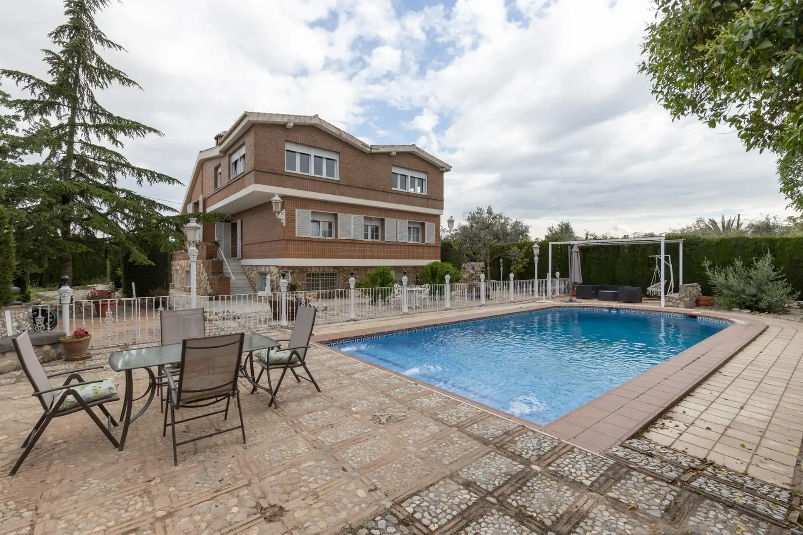 Villa mit Pool zum Verkauf in DEL VEDRIL