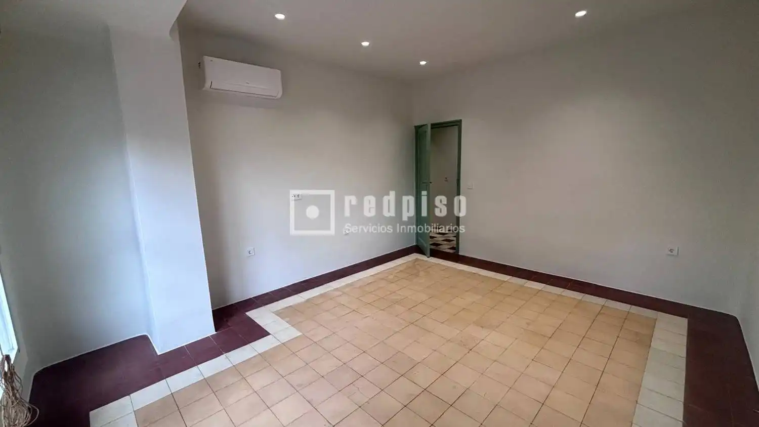 Flat for rent in Murcia  with Air Conditioner