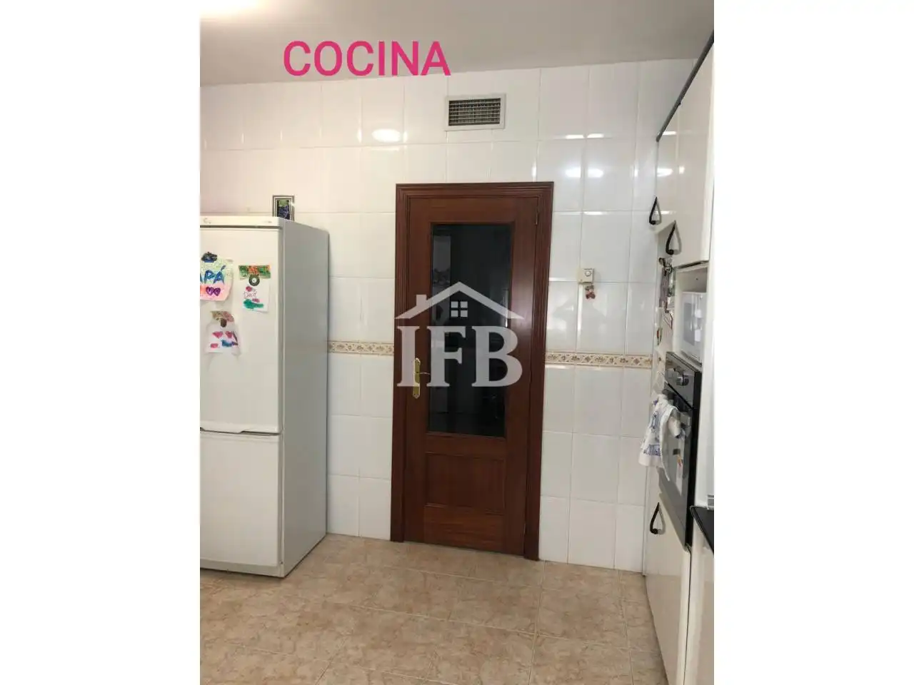Cuina de Casa adosada de lloguer en Badajoz amb Aire condicionat, Calefacció i Moblat