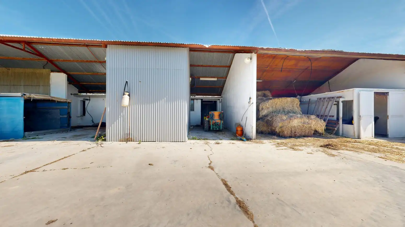 Vista exterior de Nave industrial en venta en Tafalla