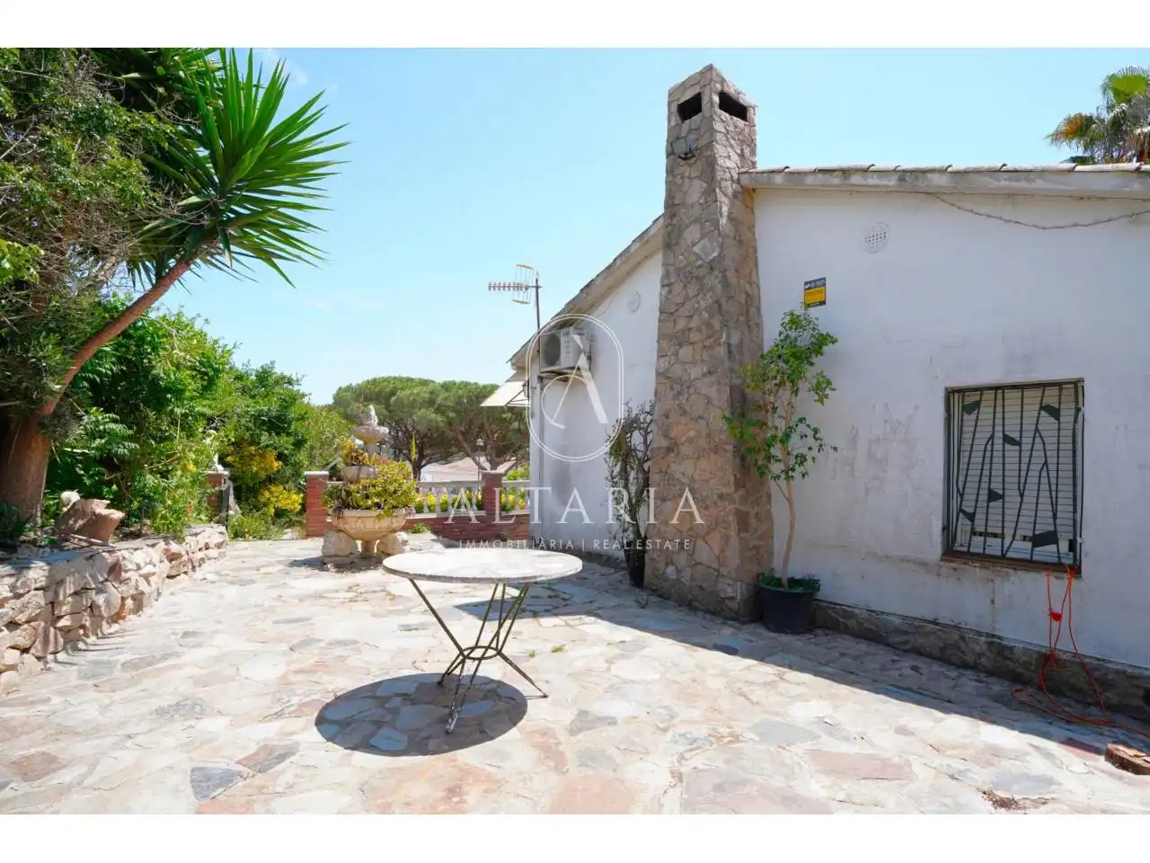 Jardín de Casa o chalet en venta en Palafolls con Jardín privado, Piscina y Alarma