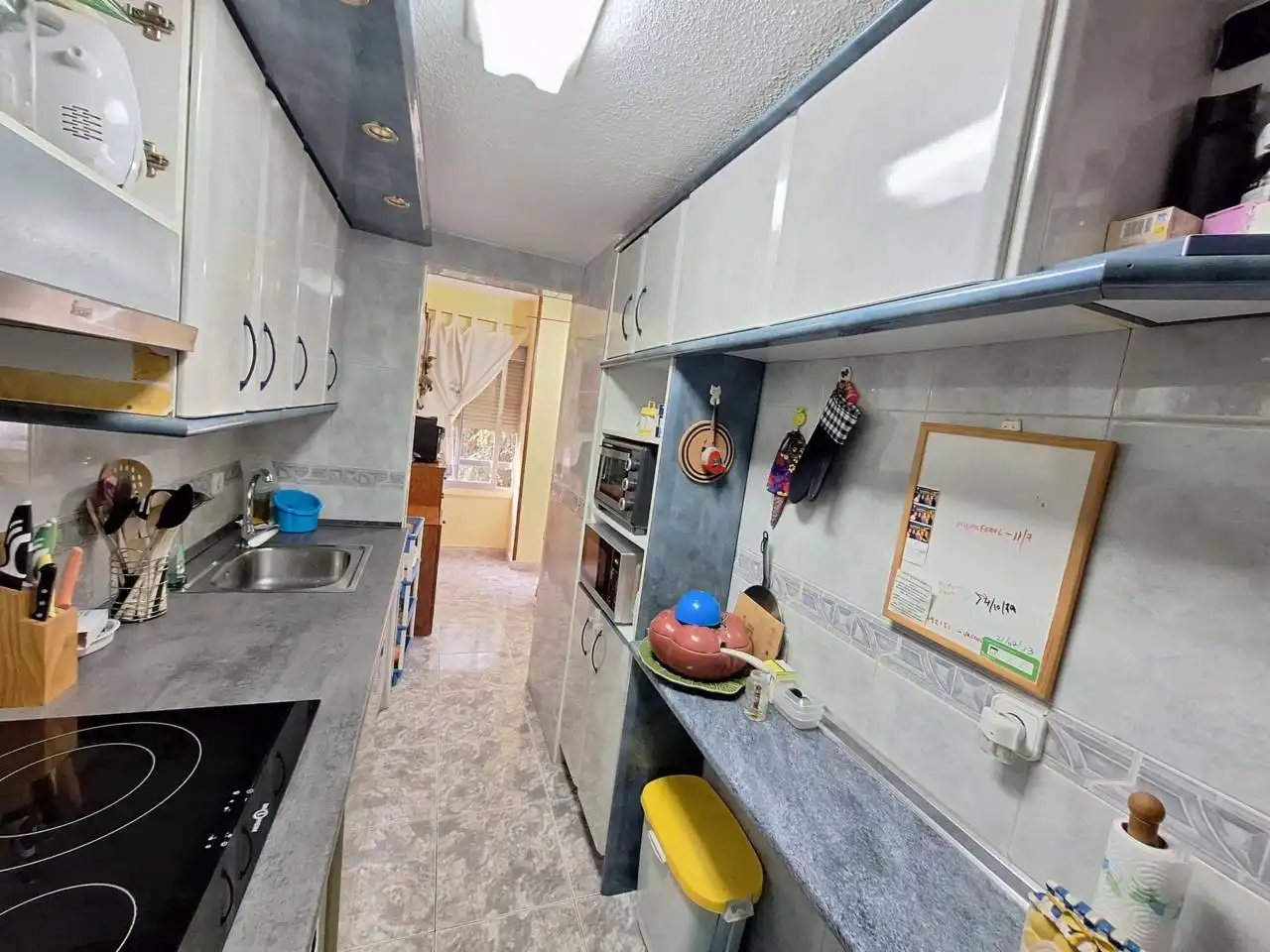 Kitchen of Flat for sale in Fuenlabrada  with Air Conditioner, Heating and Parquet flooring