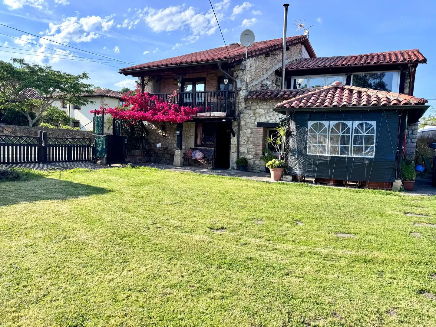 Vista exterior de Casa o chalet en venta en Marina de Cudeyo con Calefacción, Jardín privado y Terraza