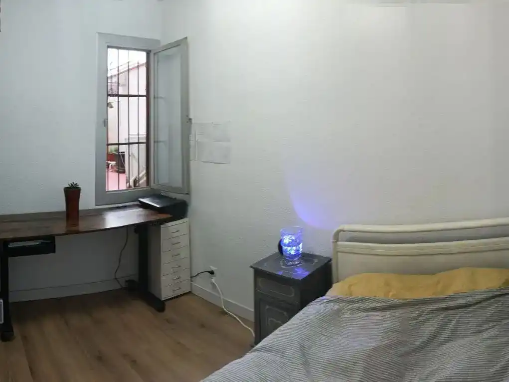 Schlafzimmer von Wohnung zur Miete in Barcelona mit Privatgarten, Parkett und Möbliert