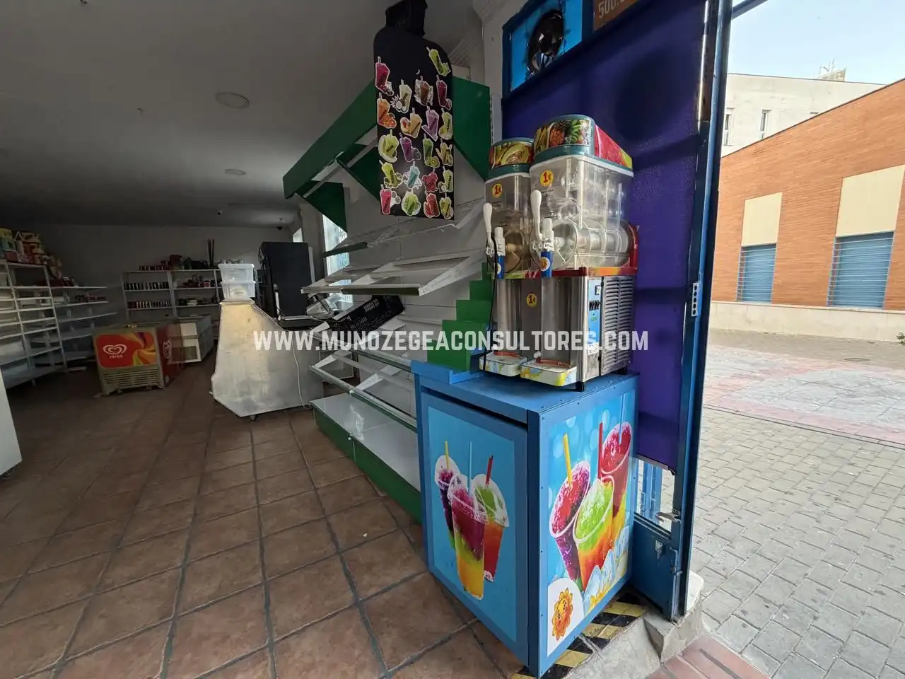 Commercial properties for sale in Lucena  with Air Conditioner
