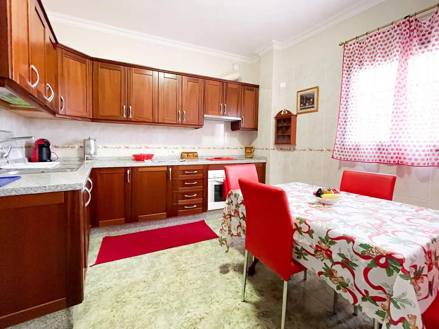 Cocina de Casa o chalet en venta en Granadilla de Abona con Jardín privado, Terraza y Amueblado