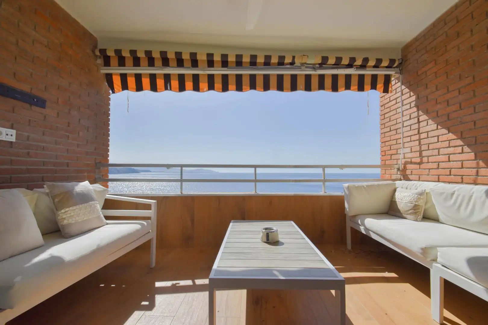 Terrace of Flat for sale in Almuñécar  with Parquet flooring, Terrace and Furnished