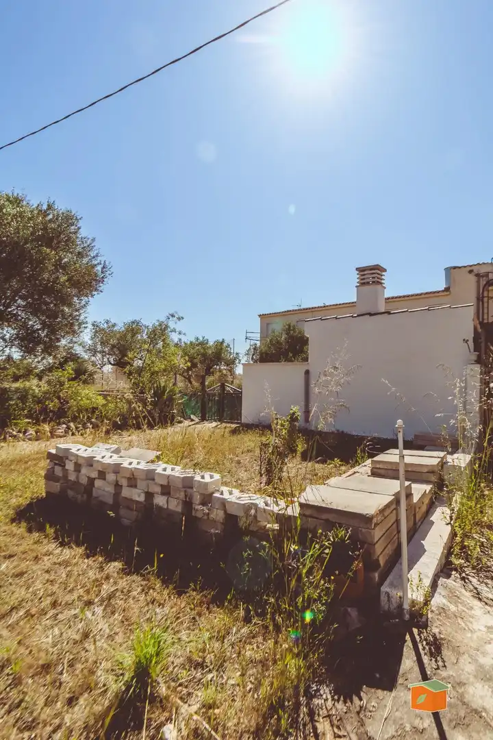 Casa adosada en venta en Alcanar con Jardín privado, Terraza y Amueblado