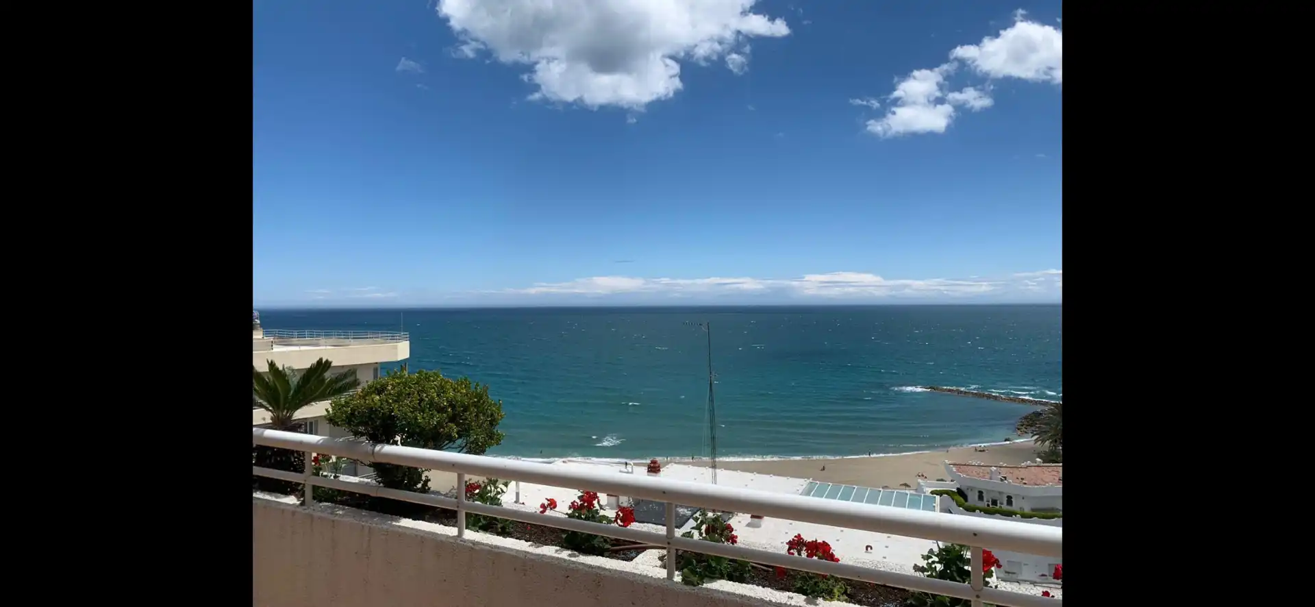 Vista exterior de Àtic de lloguer en Marbella amb Aire condicionat, Terrassa i Traster