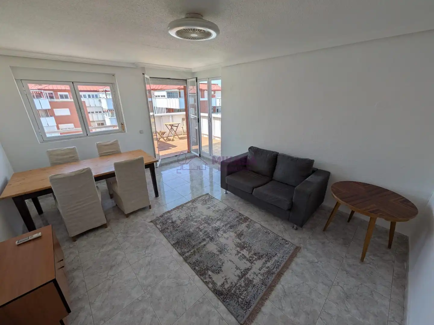 Sala d'estar de Àtic de lloguer en Móstoles amb Aire condicionat, Calefacció i Terrassa
