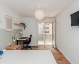 Dormitori de Apartament per a compartir en Reus amb Balcó