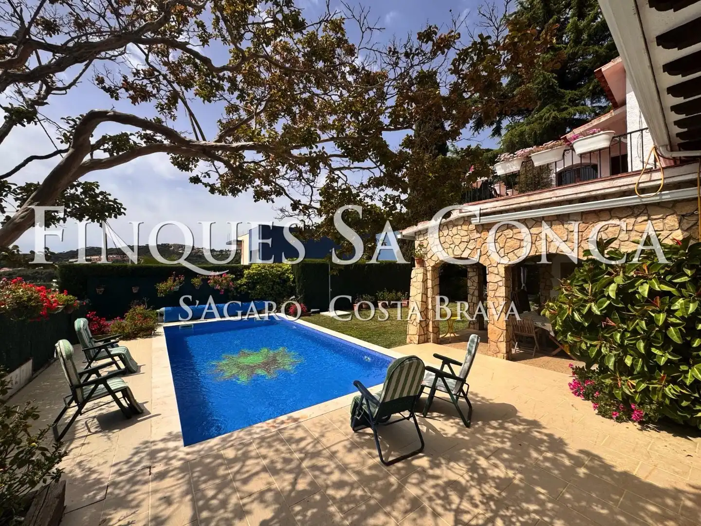 Piscina de Casa o chalet en venta en Castell d'Aro, Platja d'Aro i s'Agaró con Calefacción, Piscina y Alarma