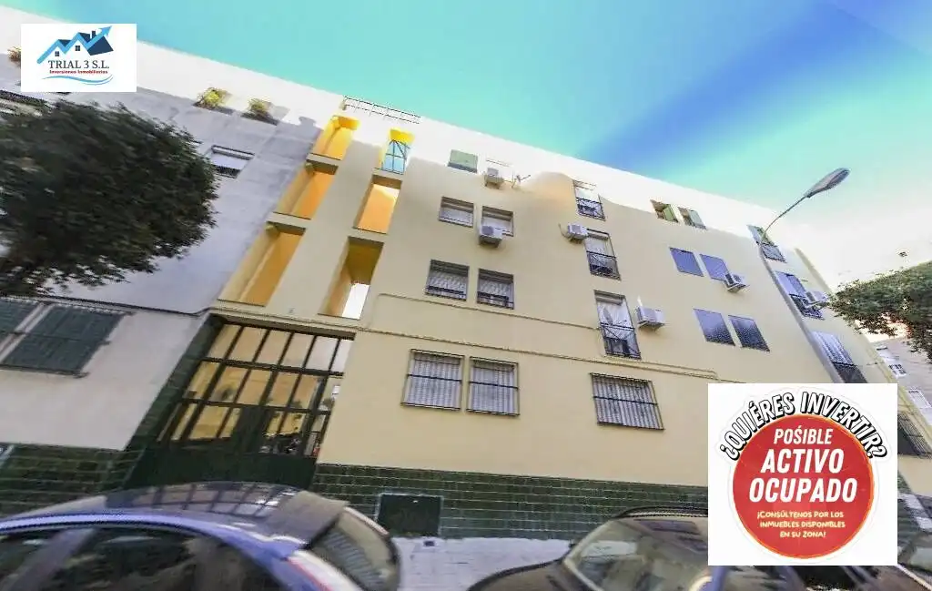 Flat with lift for sale in Calle Corral de las Maravillas