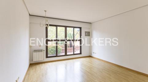 Foto 2 de Ático de alquiler en San Juan Bautista, Madrid